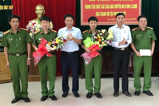  Quỳ Hợp: Trao thưởng 2 chuyên án ma túy