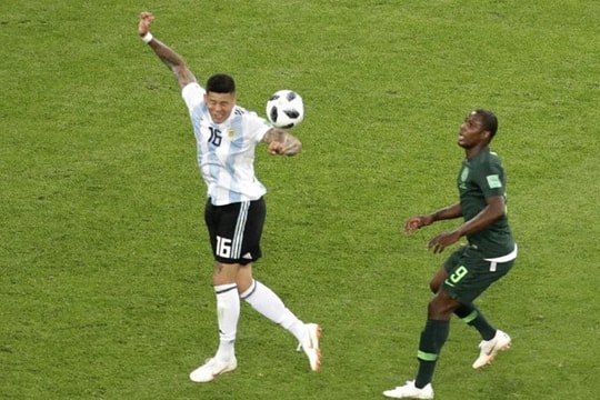 2 yếu tố then chốt để trọng tài không cho Nigeria hưởng quả penalty gây tranh cãi 