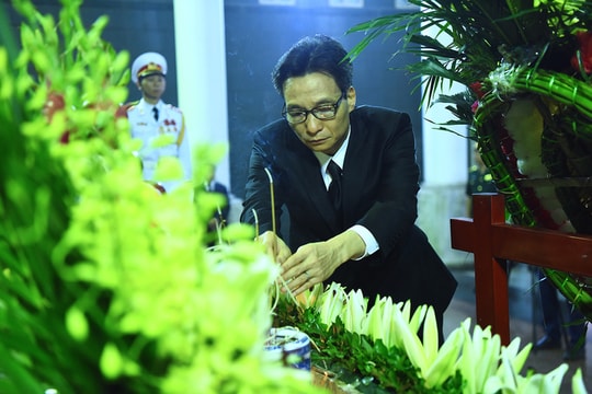 Hàng nghìn người tiễn đưa GS Phan Huy Lê