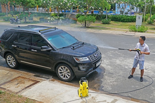 Các bước rửa ô tô tại nhà đúng cách, tránh ảnh hưởng lớp sơn xe