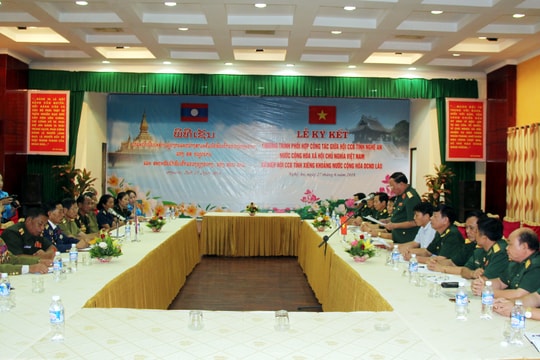Tăng cường phối hợp giữa Hội Cựu chiến binh Nghệ An và Xiêng Khoảng