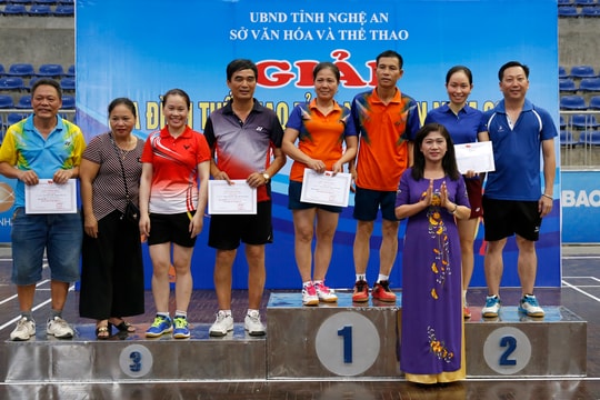 2 cặp vợ chồng vùng cao cùng đoạt giải Nhất tại Giải Gia đình thể thao toàn tỉnh