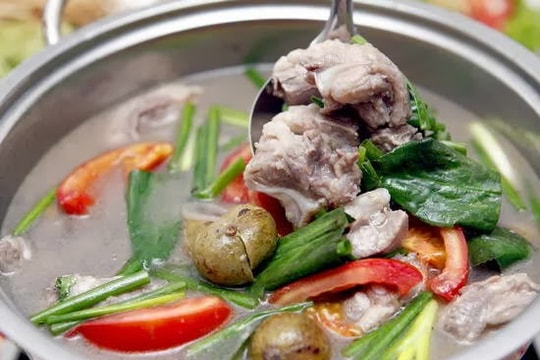 Vịt om sấu nước dừa tuyệt ngon cho ngày nóng