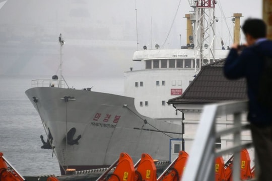 Triều Tiên và Hàn Quốc nối lại tuyến liên lạc giữa các tàu chiến