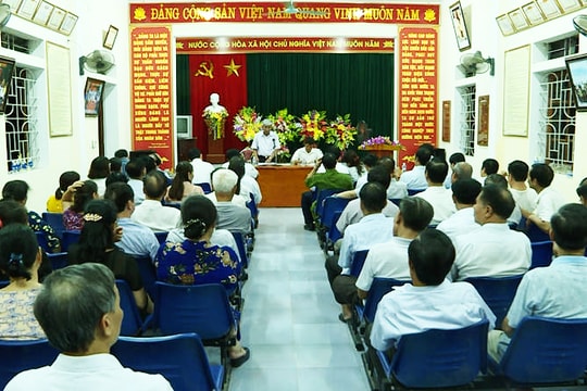 Bí thư Tỉnh ủy Nguyễn Đắc Vinh dự sinh hoạt chi bộ dân cư tại phường Hưng Dũng