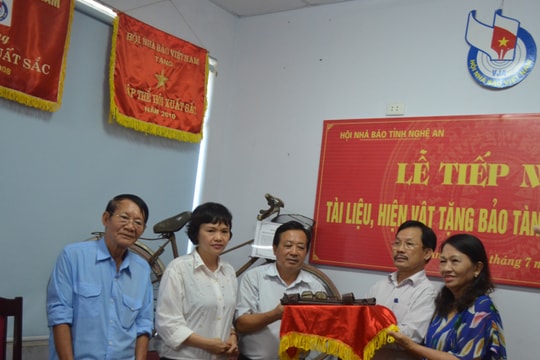 Bảo tàng Báo chí Việt Nam tiếp nhận hiện vật của Nhà báo, Liệt sỹ Đặng Loan