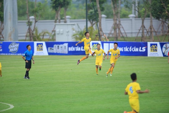 Đánh bại SHB Đà Nẵng, SLNA xuất sắc giành vé vào chung kết U17 QG
