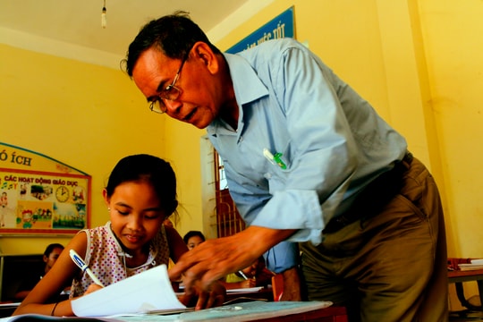 Trẻ em vùng cao hào hứng tham gia lớp học chữ Thái