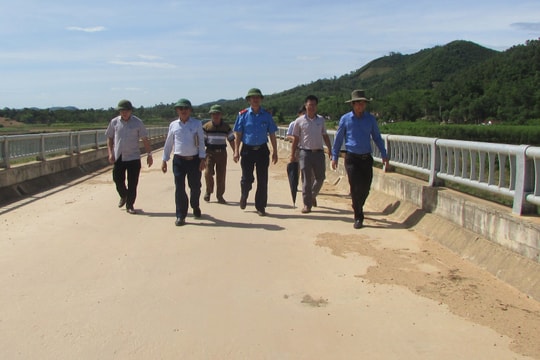 Kiểm tra công tác phòng chống thiên tai tại Tân Kỳ