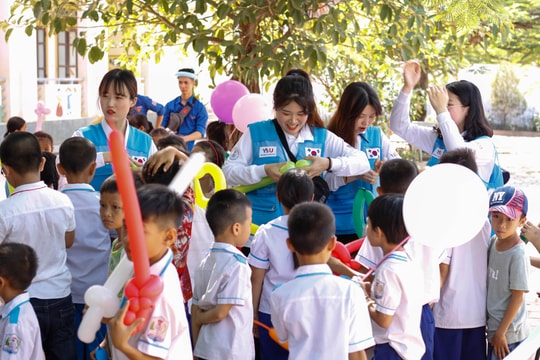 Đoàn sinh viên Đại học Yongsang tổng kết hoạt động tình nguyện tại Nghi Lộc