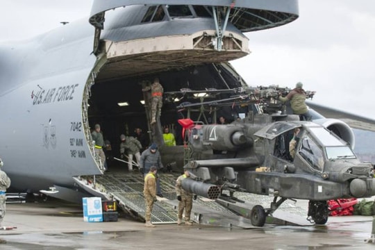 Israel cảnh báo có thể tấn công Syria; Cuộc giải cứu các cầu thủ ở Thái Lan bị đe dọa