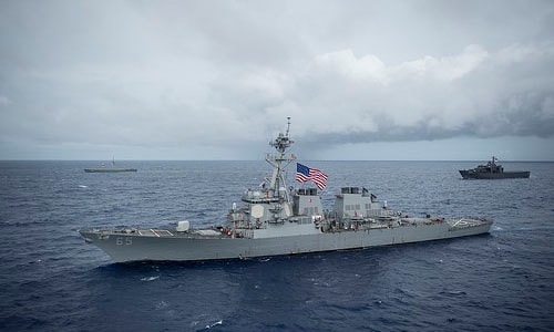 Chiến hạm Mỹ đi qua eo biển Đài Loan giữa căng thẳng với Trung Quốc