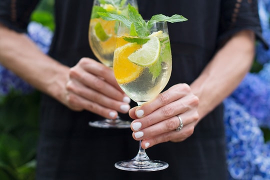 8 thực phẩm nên tránh khi bị đau