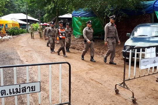 Đội bóng Thái Lan sẽ thoát khỏi hang Tham Luang vào 7 giờ tối nay?