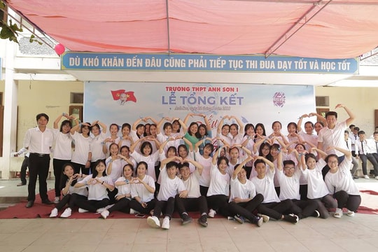 Lớp học miền núi có 13 học sinh đạt trên 9 điểm môn Văn