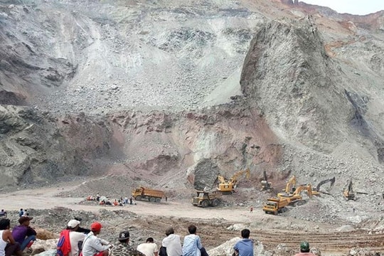 60 người thương vong vì sập hầm mỏ; Trump - Putin vẫn gặp nhau tại Phần Lan