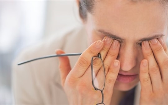 Giật mí mắt: Điềm báo hay bệnh?