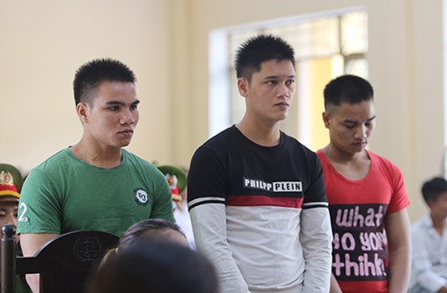 Từ câu mách của cháu, bảo vệ trường học bị chém tử vong