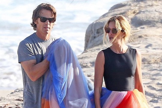 Ảnh hiếm hoi của vợ chồng "Người đàn bà đẹp" Julia Roberts