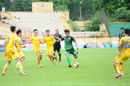 Đội trẻ SLNA thi đấu giao hữu với sinh viên Hàn Quốc 