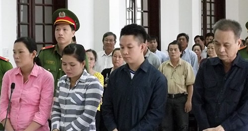 Hiệu trưởng lĩnh án vì 'rút ruột' 4,6 tỷ đồng