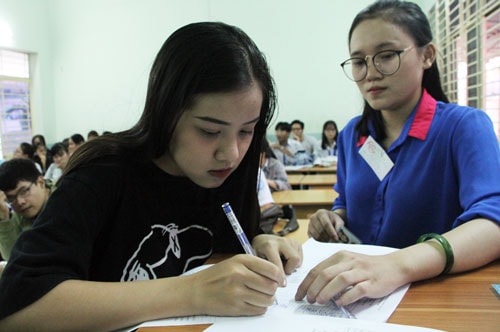 Dễ phát sinh tiêu cực nếu giao địa phương chủ trì thi THPT quốc gia