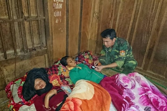 Bộ đội biên phòng cấp cứu kịp thời 2 phụ nữ bị lũ cuốn trôi 