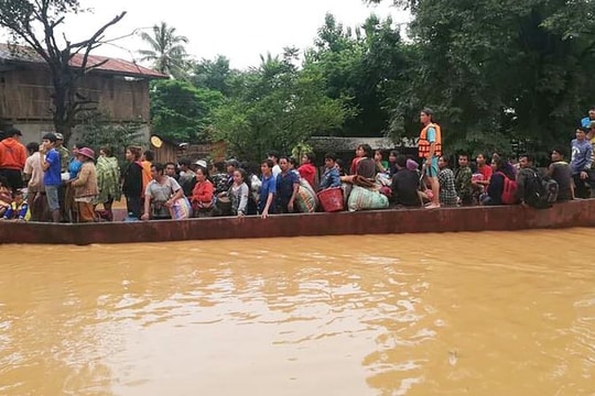 15 hộ người Việt ở Lào an toàn sau vỡ đập thủy điện