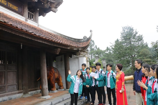 Sở Nội vụ yêu cầu TP Vinh dừng việc điều động, luân chuyển giáo viên