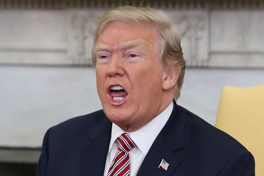 Ông Trump “đổ thêm dầu vào lửa”, Trung Quốc náo động