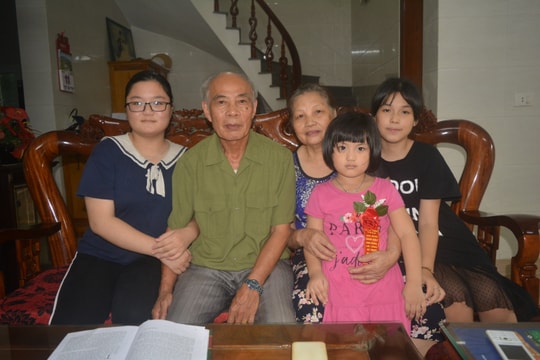 Yêu nhau trên đường ra trận