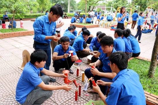 Sôi nổi cuộc thi sáng tạo đồ chơi dành cho thiếu nhi từ vật liệu tái chế