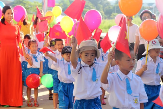 Học sinh Nghệ An tựu trường năm học 2018 - 2019 vào ngày 20/8