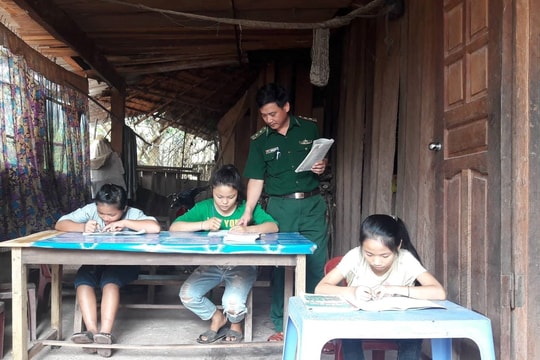 Bộ đội Biên phòng ủng hộ 516 triệu đồng chương trình “Tiếp sức đến trường“