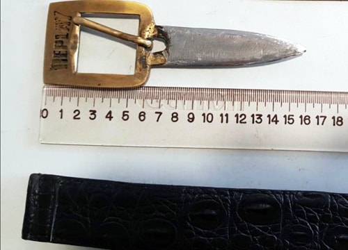 Hành khách đeo thắt lưng dao găm lên máy bay ở Tân Sơn Nhất