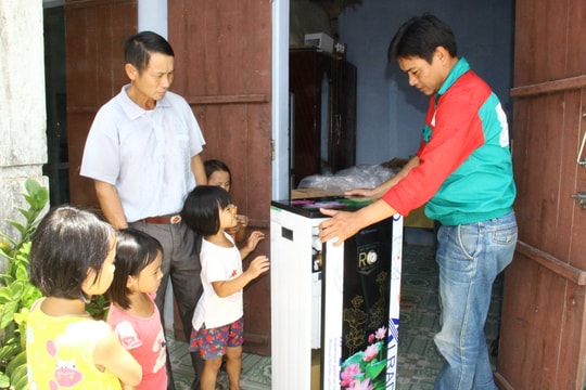 Hơn 1.000 hộ dân được ưu đãi mua máy lọc nước Ro Metro Hà Nội