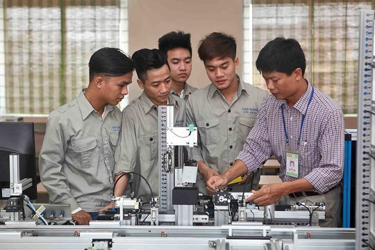 Thầy giỏi và thợ giỏi