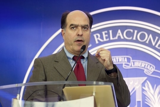 Venezuela ra lệnh bắt nghị sĩ đối lập bị nghi ám sát hụt Tổng thống