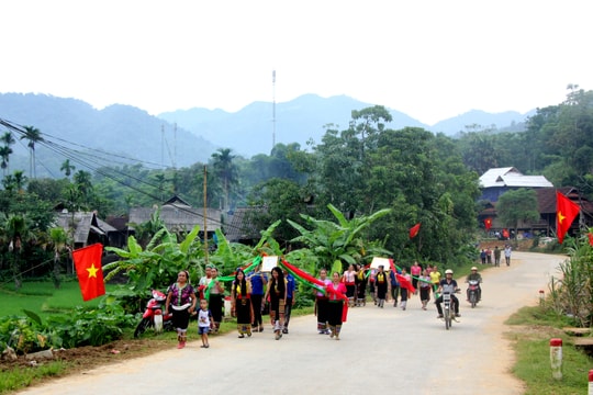 Công nhận thêm 1 làng nghề dệt thổ cẩm ở Quế Phong