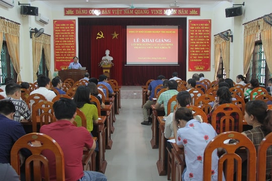 Đảng ủy Khối Doanh nghiệp khai giảng lớp bồi dưỡng đảng viên mới