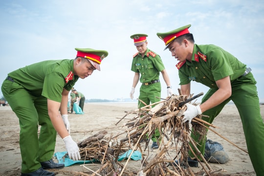 Đoàn viên thanh niên Công an tỉnh chung tay bảo vệ môi trường