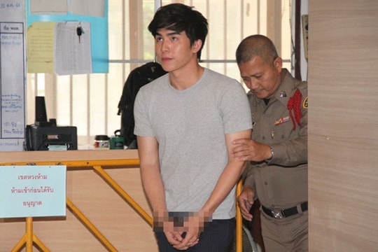 Tài tử nổi tiếng Thái Lan bị bắt ngay trên phim trường