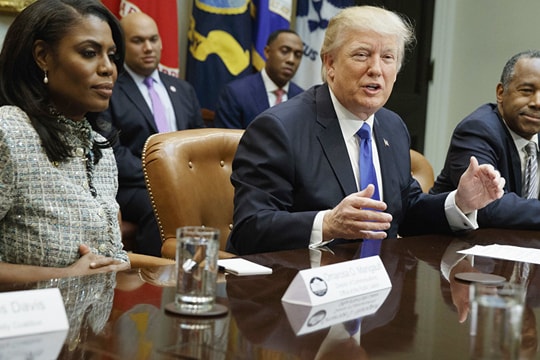 Trump gọi cựu nhân viên Nhà Trắng là “con người thảm hại”