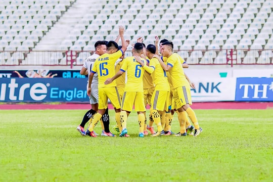 Huấn luyện viên U21 SLNA tiến cử “lúa non” thử sức V.League