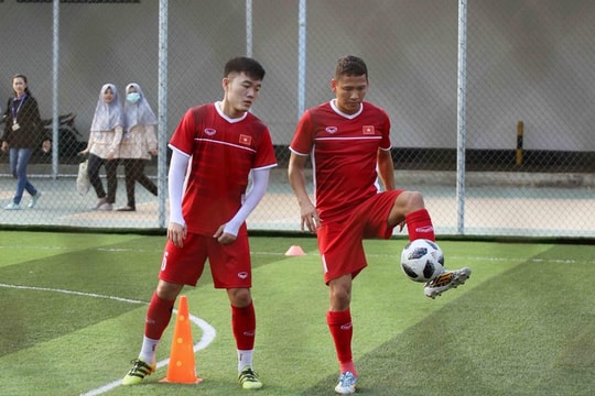 Olympic Việt Nam: Tấn công ngay từ đầu