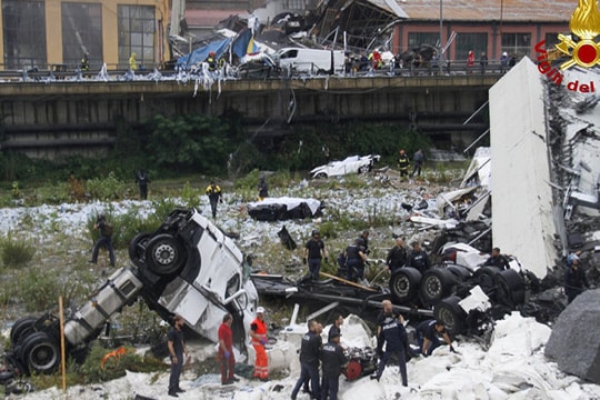 Bộ trưởng Giao thông Ý nói gì sau vụ sập cầu ở Genoa?