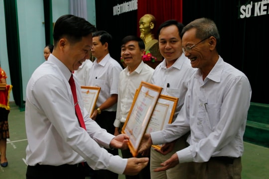 Tương Dương: Tuyên dương 109 giáo viên, học sinh đạt giải cao trong các kỳ thi 