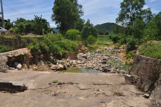 Nhiều công trình thủy lợi ở Hưng Yên Nam (Hưng Nguyên) xuống cấp nghiêm trọng