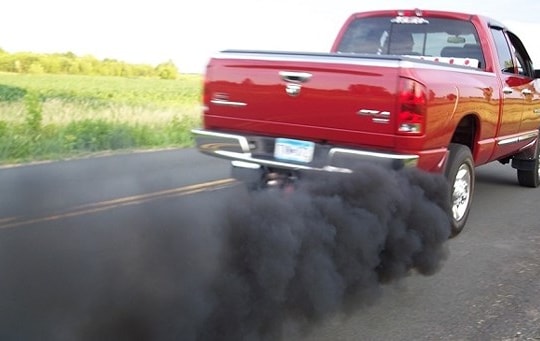 8 dấu hiệu xe ô tô cũ sắp thành sắt vụn không nên mua