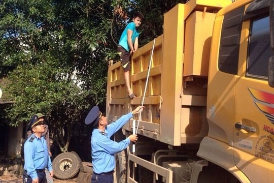 Xử lý 337 trường hợp vi phạm về tải trọng, kích thước thành thùng